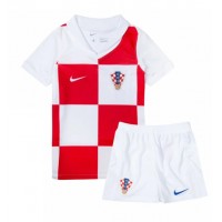 Camisa de time de futebol Croácia Replicas 1º Equipamento Infantil Europeu 2024 Manga Curta (+ Calças curtas)